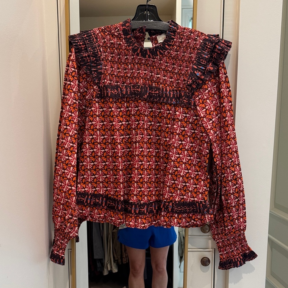 Love the Label top